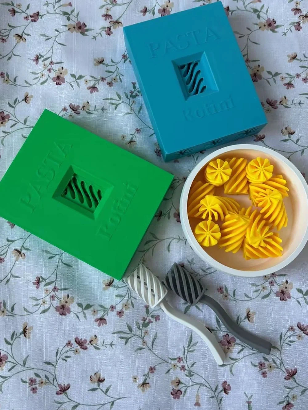 N/A noodles boxes pasta